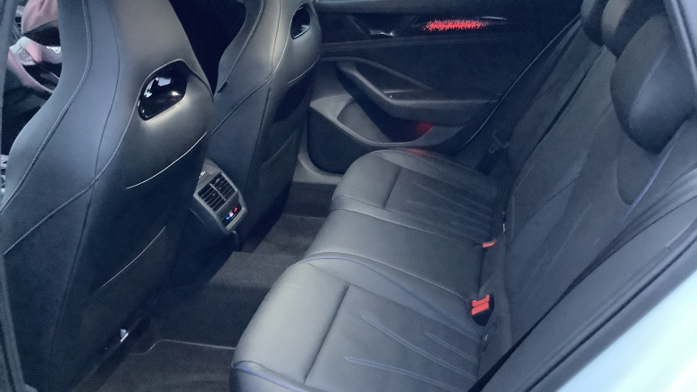 Volkswagen Passat 1.5 TSI eHybrid R-Line 5dr DSG Estate